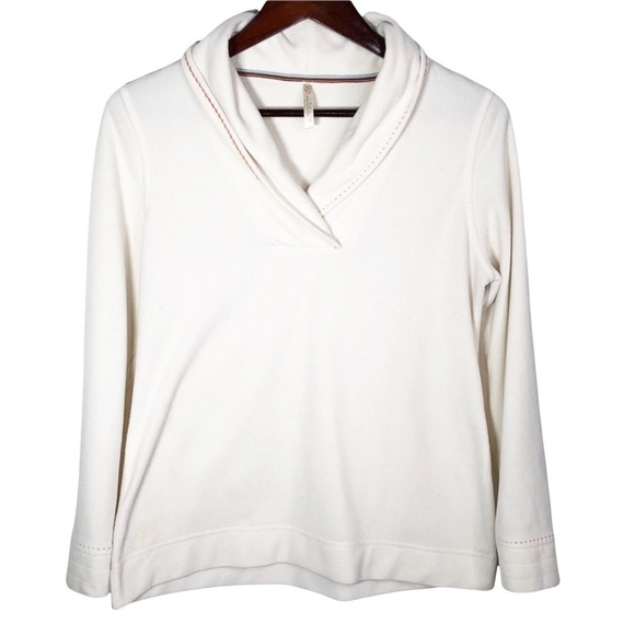 Aventura V Neck White Pull Over Sweater Medium - Picture 1 of 15